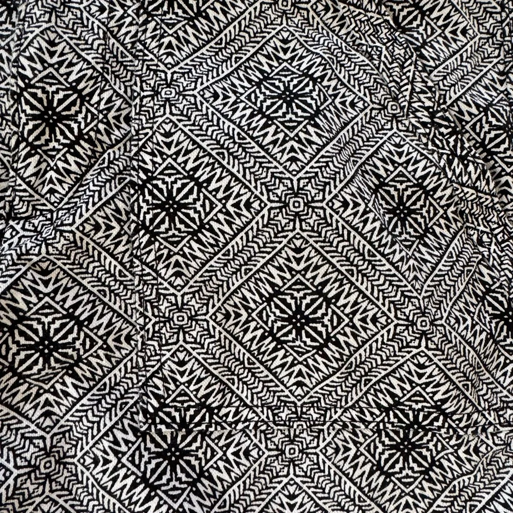 Banana Republic High Waist Black and White Shorts - Picture 3 of 8